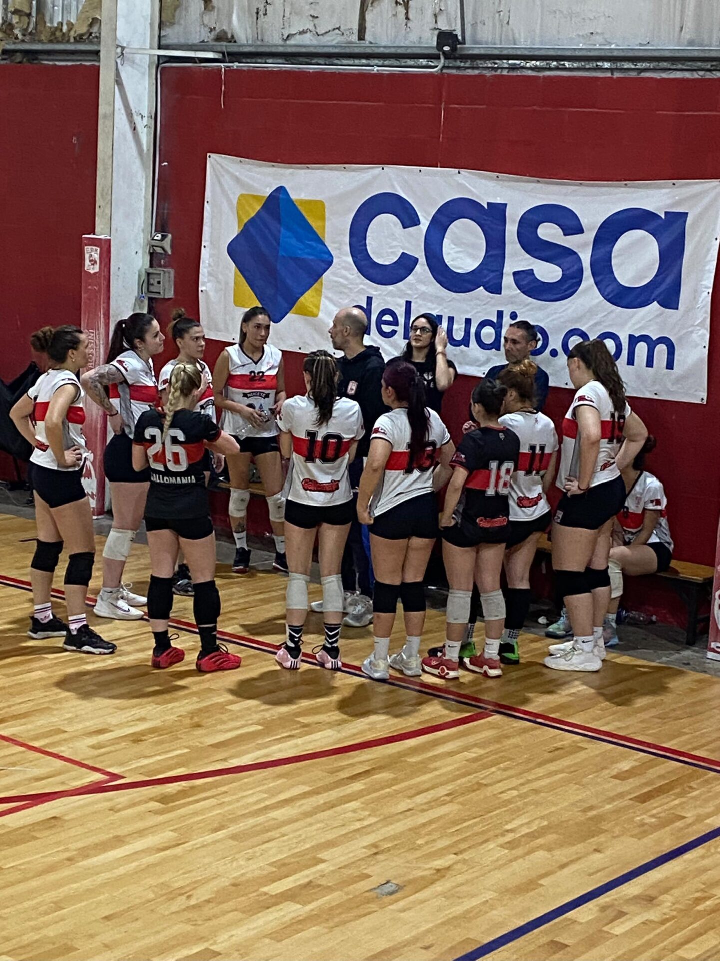 LAS GALLITAS LO PELEARON HASTA EL FINAL, PERO CAYERON EN EL TIE BREAK